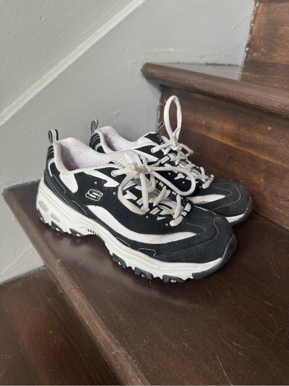 Skechers Women's Black and White Athletic Sneakers Soft Foam